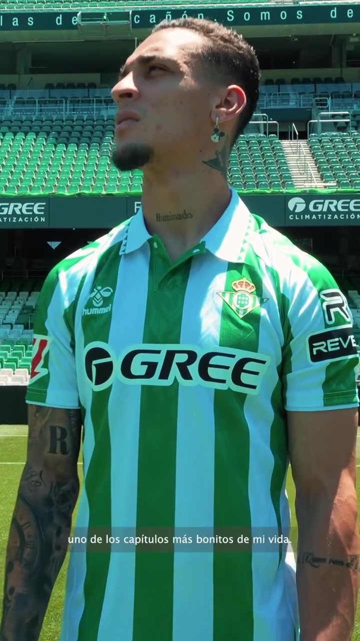 安东尼社交媒体季节评论：感谢这个神奇的季节 Live Betis！永远！